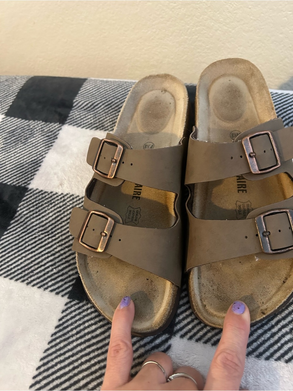 Cushionaire Lane double strap sandals 8 1/2